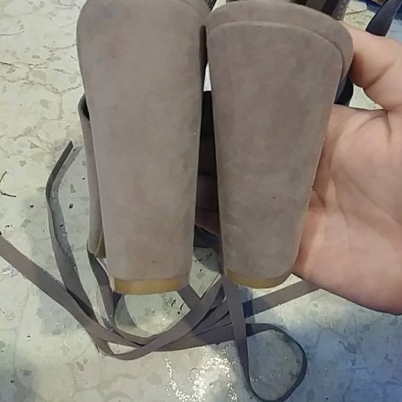 Heels - Picture 6 of 8